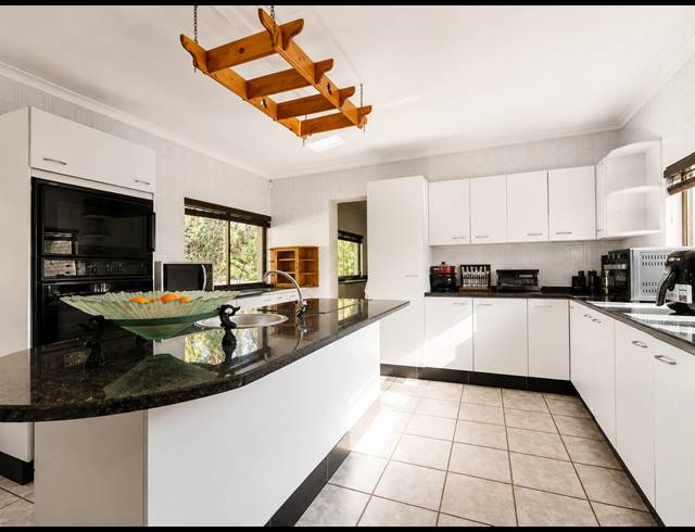 4 BEDROOM HOUSE FOR SALE IN THREE RIVERS EAST